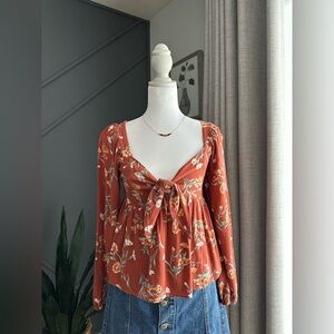 American Eagle Outfitters Rust Floral Tie-Front Blouse